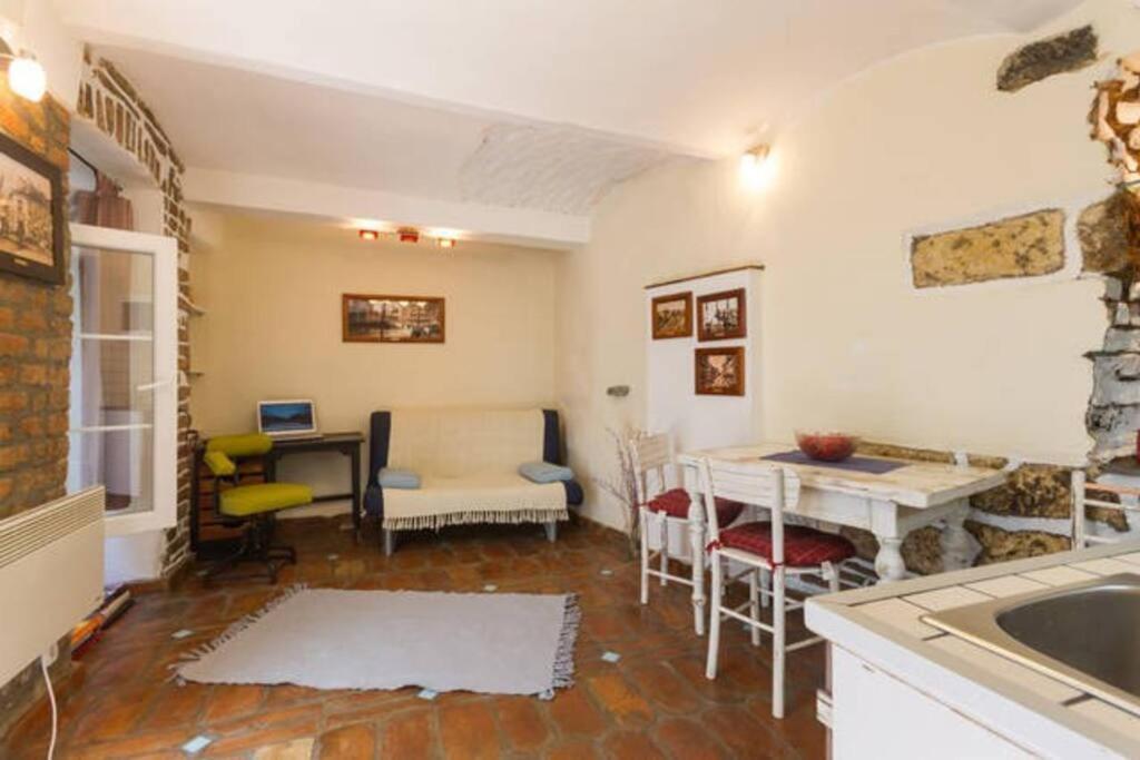 Hidden Gem On Prime Location Appartement Belgrado Buitenkant foto
